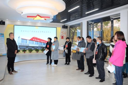 代表委员进网格，建言献策促治理——中街街道人大工委组织辖区人大代表开展“多网合一”管理工作调研活动
